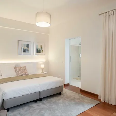 Southern Sunny House By An Island בית נופש