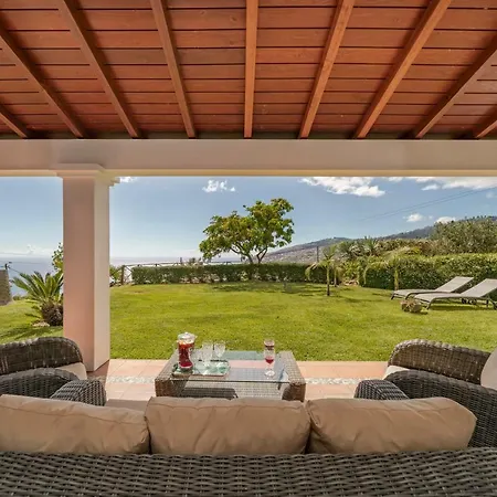 בית נופש Southern Sunny House By An Island *